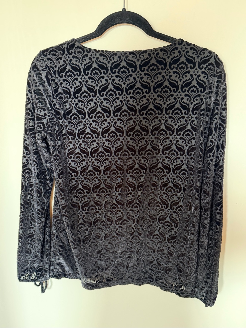 Talbots black velvet long sleeve XS - Picture 4 of 4